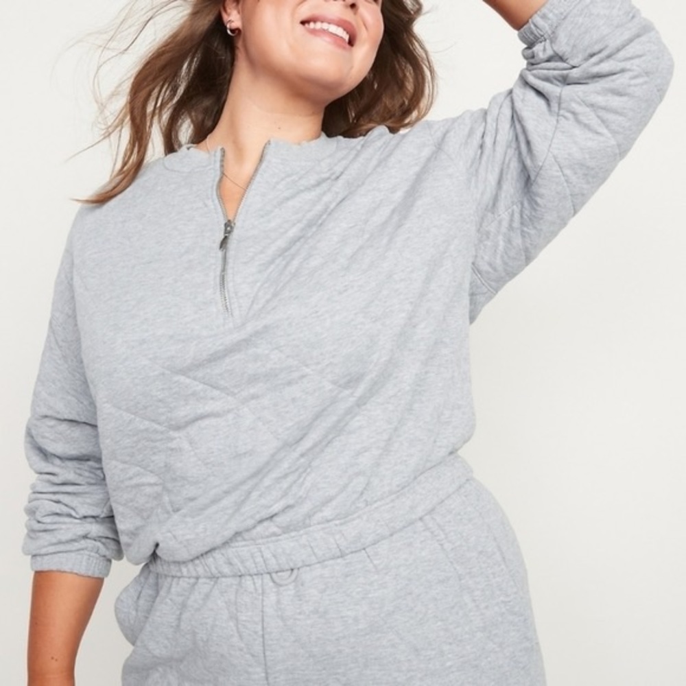 NWOT Old Navy White Gray Cropped Quarter Zip Quilted Sweatshirt